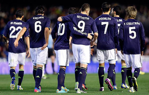 ronaldo-real-madrid-players-purple-shirts-and-jerseys-in-real-madrid-2013.jpg